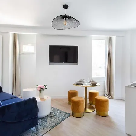 Apartamento Cosy - Parc Des Expositions Tour Eiffel 2 *